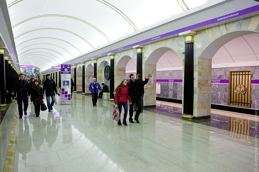 Адмиралтейская метро